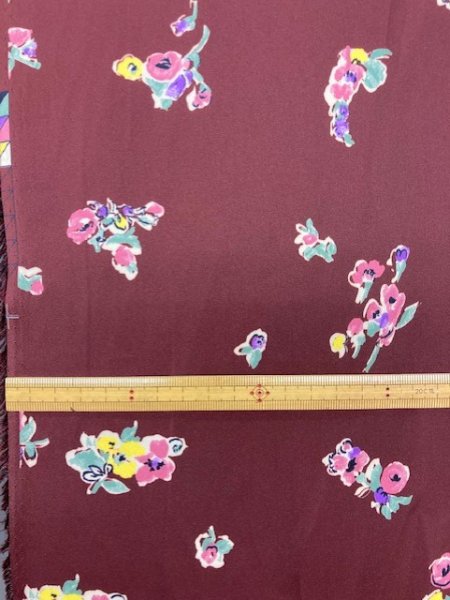 画像2: 生地:ポリエステル花柄(エンジ) (2)