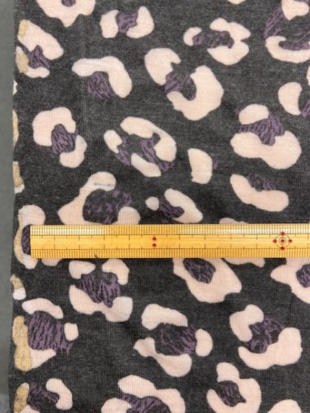 画像2: 生地:ヒョウ柄2wayニット(茶/薄ピンク) (2)