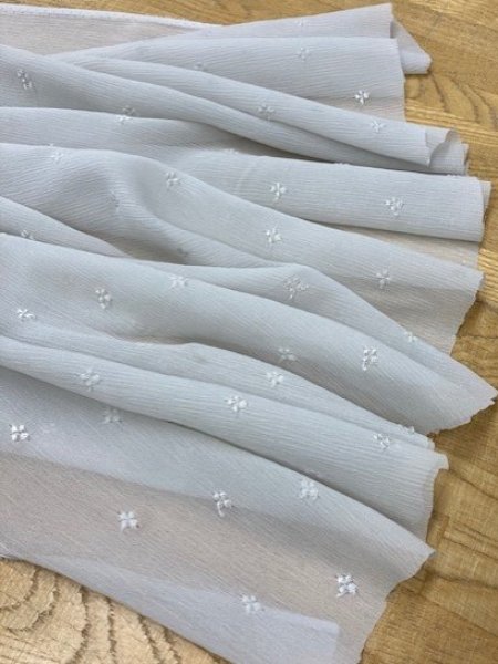 画像7: 生地:ポリエステルボイル刺繍(グレージュ) (7)