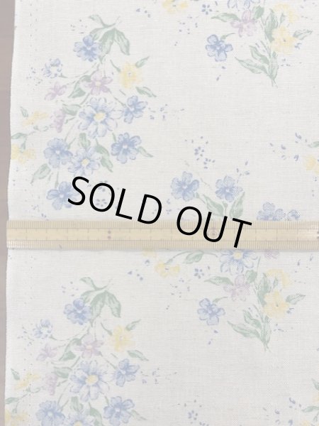 画像2: 生地:ブーケ柄綿麻(生成/ブルー) (2)