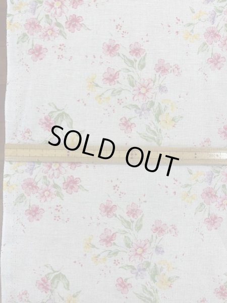画像2: 生地:ブーケ柄綿麻(生成/ピンク) (2)