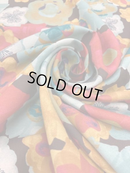 画像7: 生地:フラワー柄綿レーヨン(茶/赤) (7)