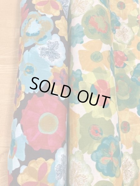 画像9: 生地:フラワー柄綿レーヨン(茶/赤) (9)