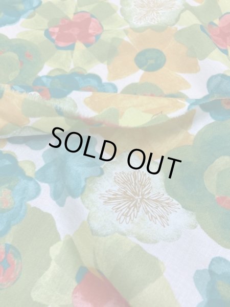 画像4: 生地：フラワー柄綿レーヨン（ベージュ／緑） (4)