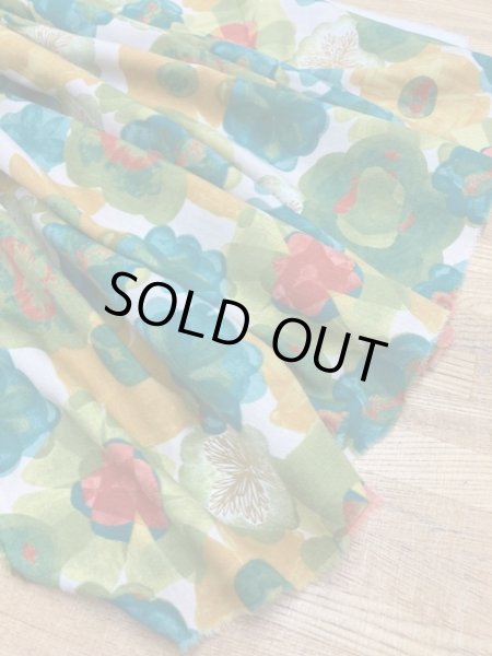 画像8: 生地：フラワー柄綿レーヨン（ベージュ／緑） (8)
