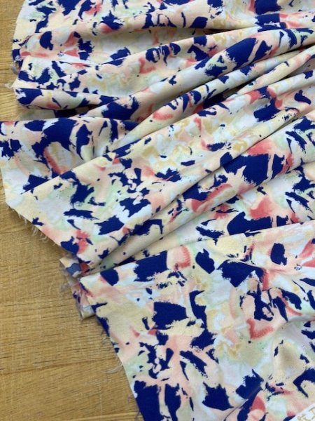 画像6: 生地:花柄ポリストレッチ生地 (クリーム) (6)