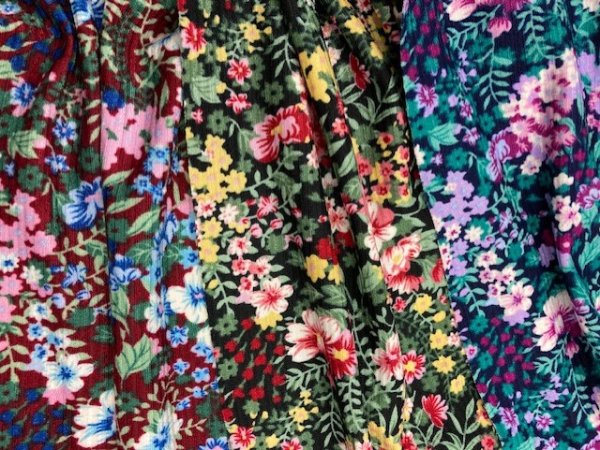 画像7: 生地:花柄ポリエステルニット(黒) (7)