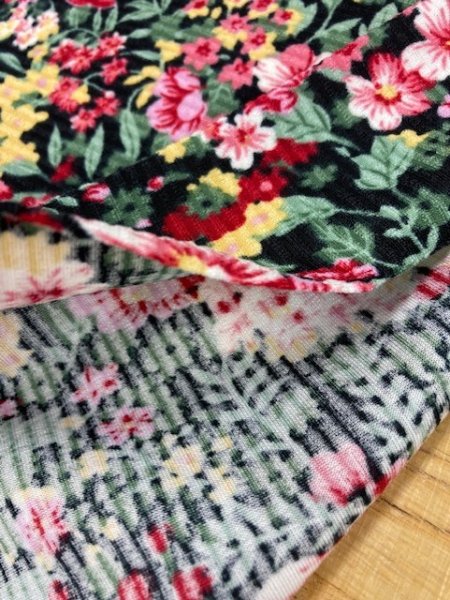 画像4: 生地:花柄ポリエステルニット(黒) (4)