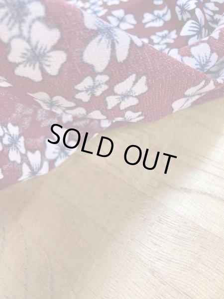 画像4: 生地：レトロ花柄ポリエステルニット（エンジ） (4)