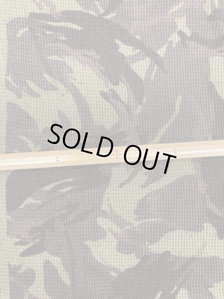 画像2: 生地:迷彩柄ワッフルニット(グリーン) (2)