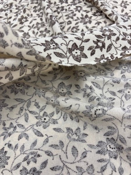 画像4: 生地:花柄ポリニット(ベージュ/茶) (4)