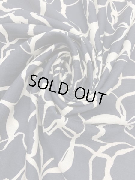 画像7: 生地:ポリエステル花柄プリント(紺) (7)