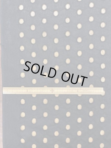 画像2: 生地:水玉カット刺繍 (2)