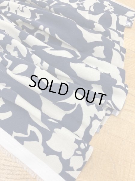 画像6: 生地：花柄（グレージュ／紺） (6)