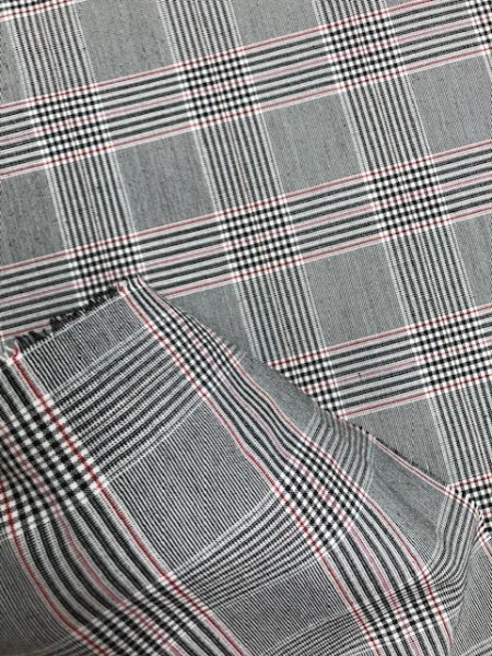 画像2: 生地:チェック柄ポリエステルストレッチ(黒/赤) (2)