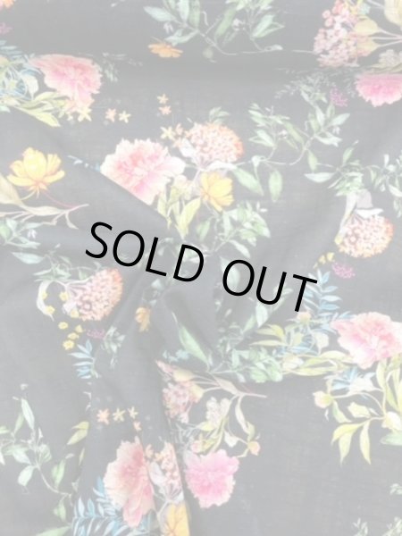画像3: 生地:花柄綿麻プリント(黒) (3)