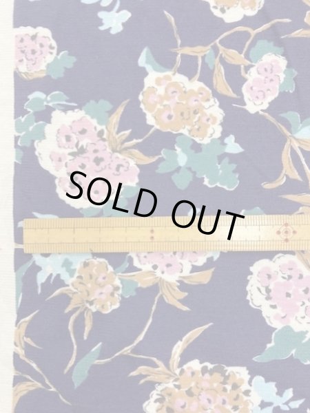 画像2: 生地:花柄綿天竺(紺) (2)