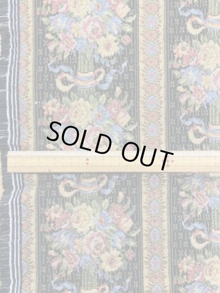 画像2: 生地:ゴブラン織り花束柄(黒) (2)