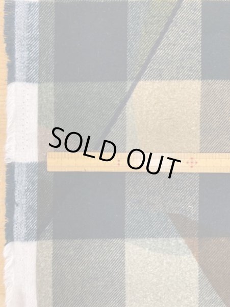 画像2: 生地:ブロックチェック柄コットン(カーキ系) (2)