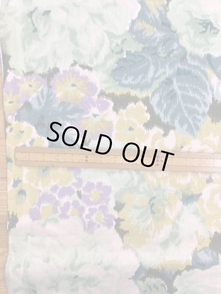 画像2: 生地: エレガント花柄コットン(グリーン系) (2)