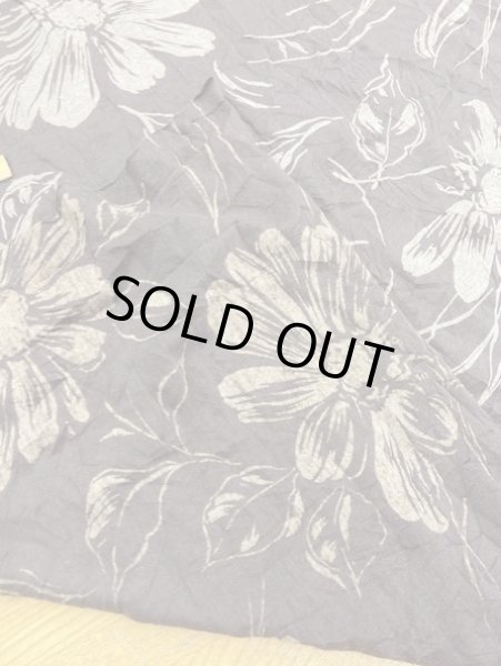 画像3: 生地：花柄ポリ綿シワ加工天竺（茶） (3)