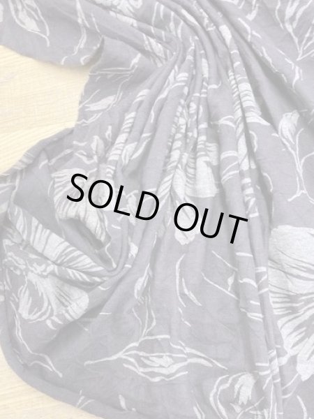 画像5: 生地：花柄ポリ綿シワ加工天竺（茶） (5)