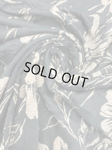 画像6: 生地：花柄ポリ綿シワ加工天竺（黒） (6)