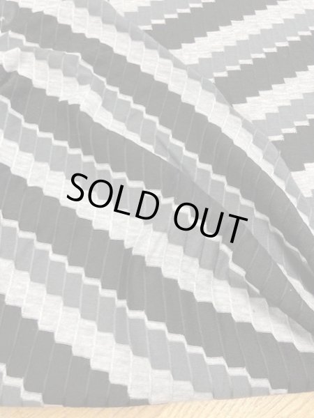 画像3: 生地:ジグザグボーダー柄ニット(黒系) (3)