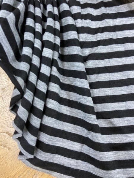 画像5: 生地:シルケット加工ボーダー柄天竺(グレー/黒) (5)