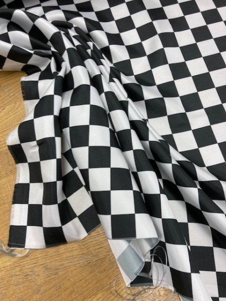 画像5: 生地:格子柄ポリステル(黒/白) (5)
