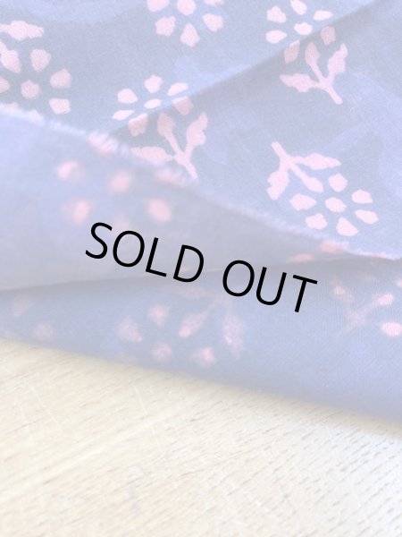 画像4: 生地:花柄インド綿(紺紫) (4)