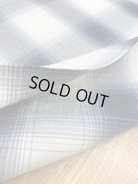 画像4: 生地:オンブレチェック柄綿レーヨン(紺) (4)