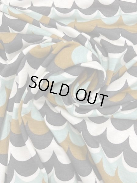 画像6: 生地：鱗ボーダー柄天竺ニット（生成） (6)