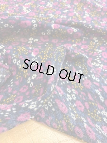 画像4: 生地:小花柄薄手天竺(紺/紫) (4)