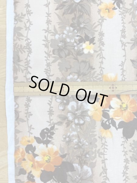 画像2: 生地：花柄ストライプコットン（ベージュ） (2)