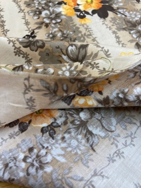 画像4: 生地:花柄ストライプコットン(ベージュ) (4)