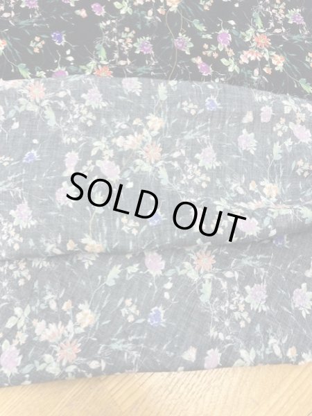 画像4: 生地:花柄プリント綿レーヨン(黒) (4)