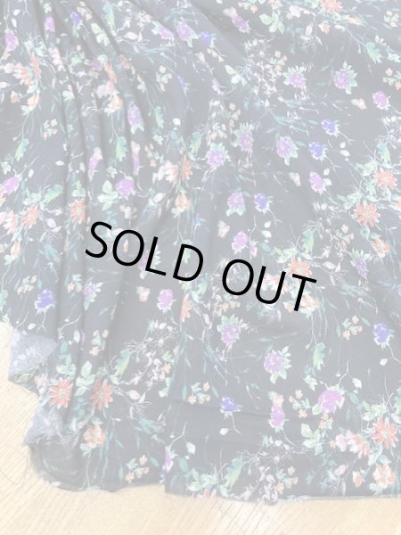 画像6: 生地:花柄プリント綿レーヨン(黒) (6)