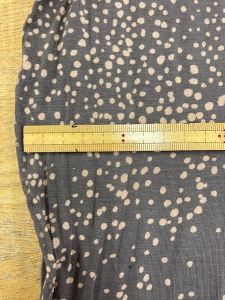 画像2: 生地:2wayつぶつぶ天竺ニット(グレージュ) (2)