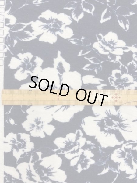 画像2: 生地:2way花柄ニット(紺) (2)