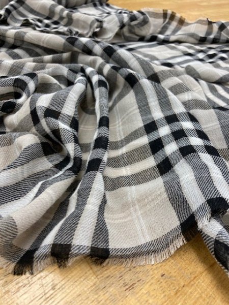 画像5: 生地:チェック柄ウールガーゼ(薄ベージュ) (5)