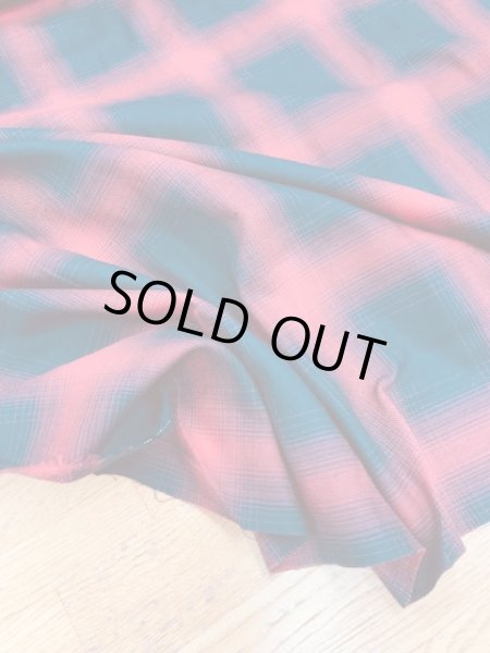 画像6: 生地:片面起毛オンブレチェック柄綿100%(赤/黒) (6)