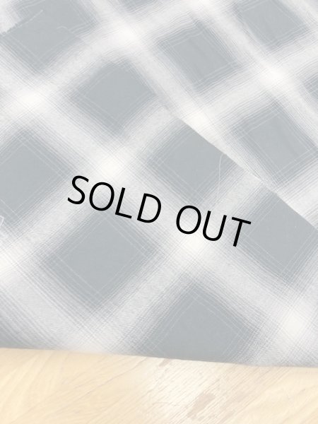 画像3: 生地:片面起毛オンブレチェック柄綿100%(白/黒) (3)