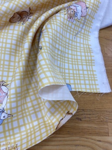 画像6: 生地:ピーターラビットチェック柄防炎コーティングポリ(黄色) (6)