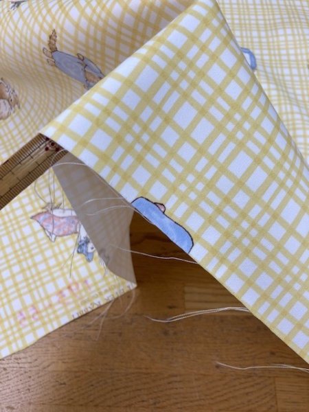 画像7: 生地:ピーターラビットチェック柄防炎コーティングポリ(黄色) (7)