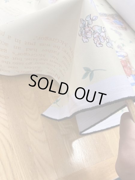 画像5: 生地:ピーターラビット柄防炎コーティングポリ(黄色) (5)