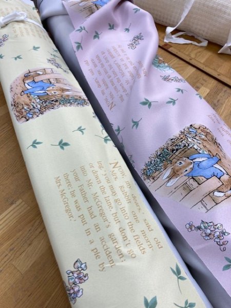 画像8: 生地:ピーターラビット柄防炎コーティングポリ(ピンク) (8)