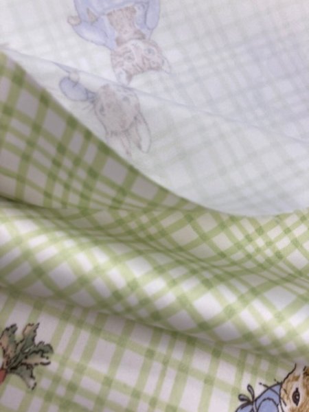 画像6: 生地:ピーターラビットチェック柄防炎コーティングポリ(緑色) (6)