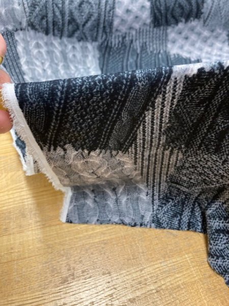画像4: 生地：ニット編み模様転写ポリエステル（黒グレー） (4)