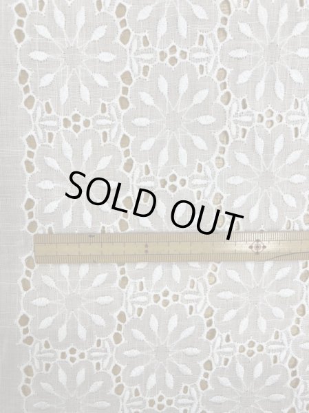 画像2: 生地:花柄綿レース生地(白) (2)